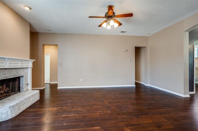 Foto del edificio - 4312 Helston Drive