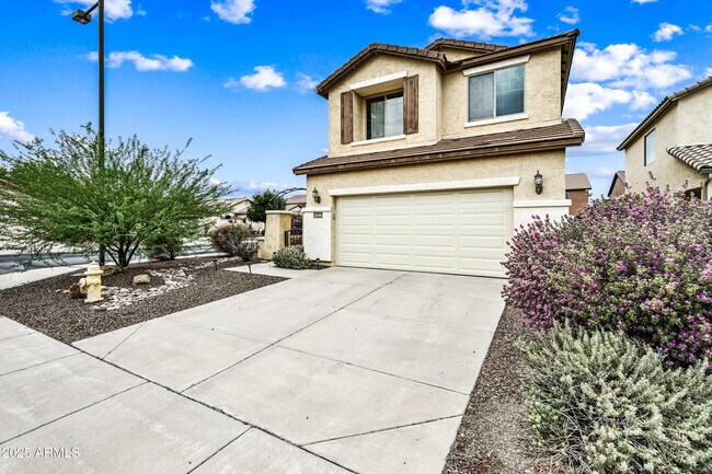 Foto del edificio - 26196 W Burnett Rd