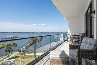 Building Photo - 225 Strand Dr
