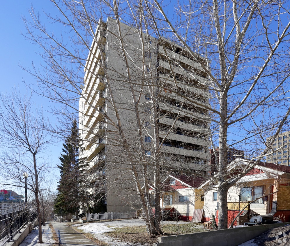 Primary Photo - Avalon Apartments