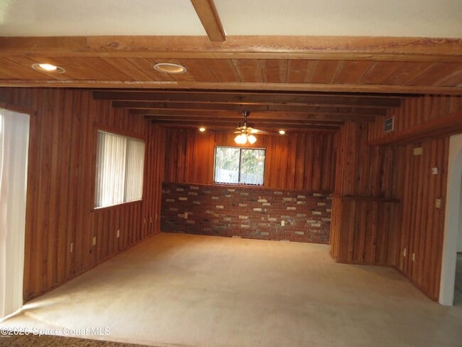 Foto del edificio - 1145 Horizon Ct