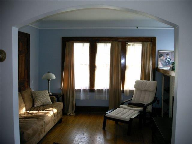 living room - 22200 Olmstead St