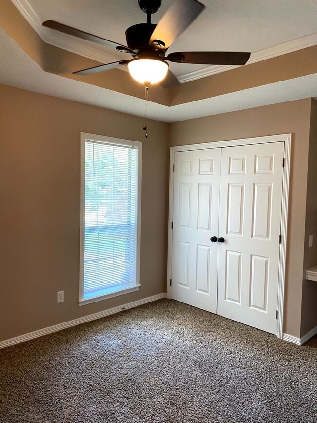 Building Photo - FABULOUS THREE BEDROOM HOME WITH LARGE DECK, FIREPLACE AND FLEX ROOM