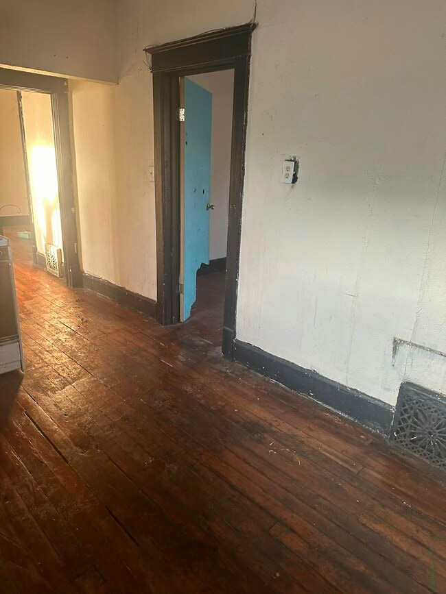 Foto del edificio - 2203 W Howett St