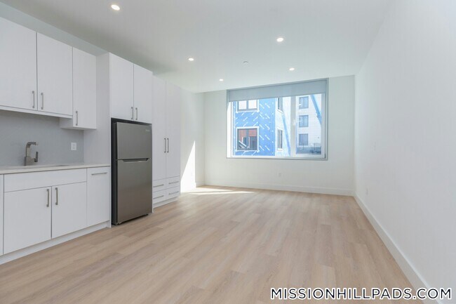 Building Photo - 1127 Harrison Ave