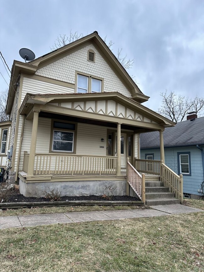 Photo - 3819 St. Martins Pl. House