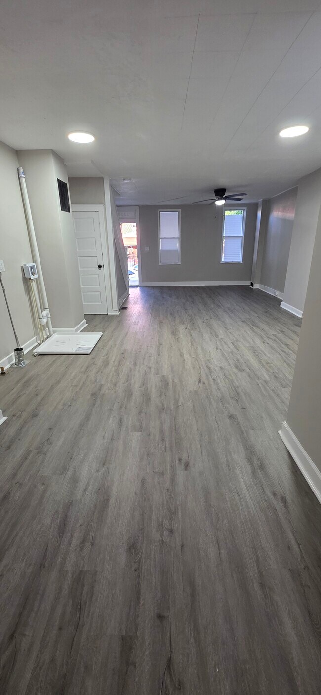 Foto del edificio - 1203 Darley Ave