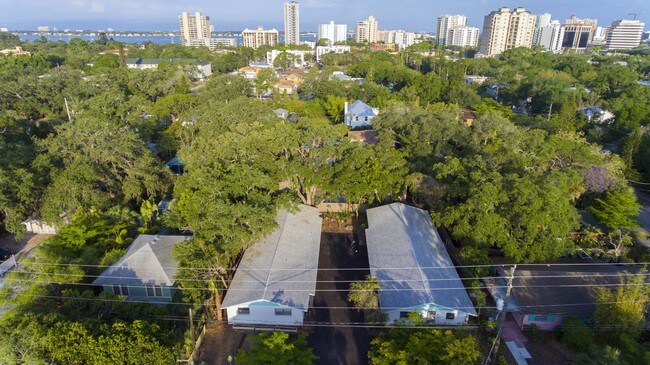 Foto del edificio - 616-626 S Osprey Ave