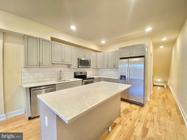 Building Photo - 1950 N Gratz St, Philadelphia, PA 19121