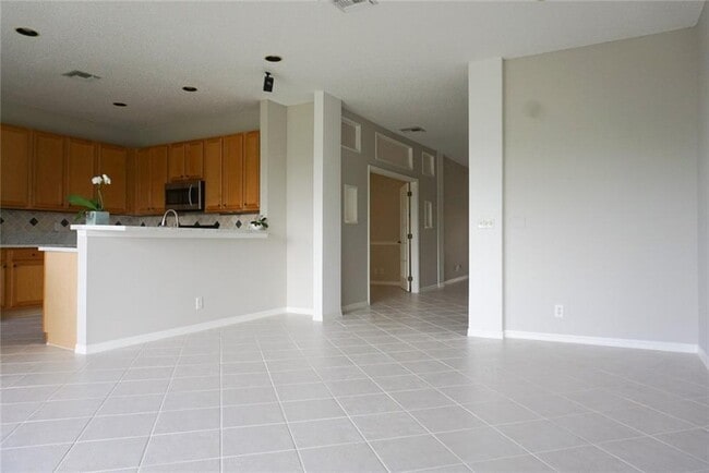 Building Photo - 3637 Old Lighthouse Cir