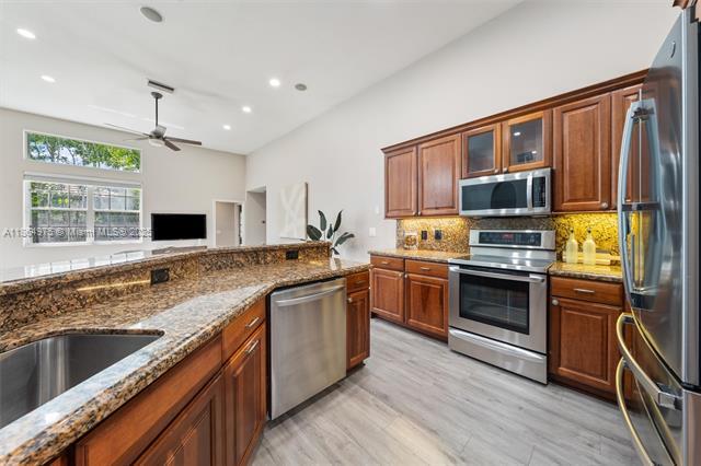 Foto del edificio - 2587 Jardin Ct