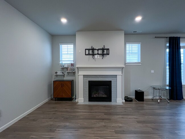 Foto del edificio - Amazing Location 3 Bedrooms 2.5 Bathrooms in the New Reeds Crossing Community!  Hillsboro near In...