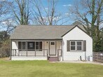 Foto principal - 1926 Camellia Dr