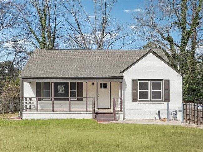 Building Photo - 1926 Camellia Dr