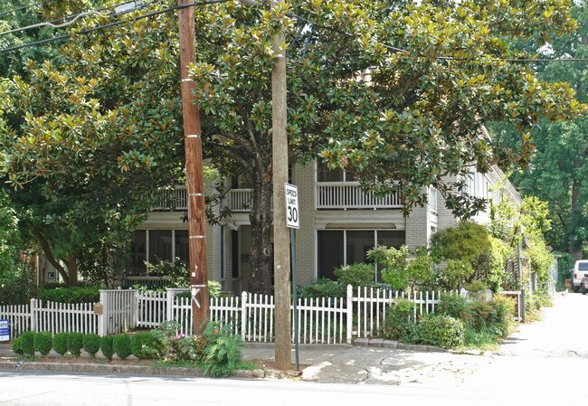 Building Photo - 745 Monroe Dr NE