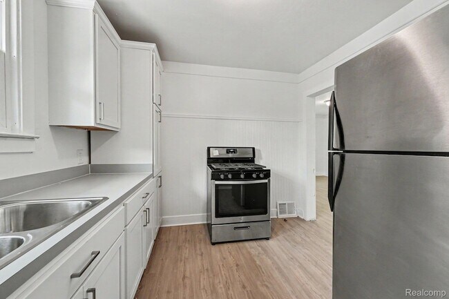 Foto del edificio - 15224 Rossini Dr
