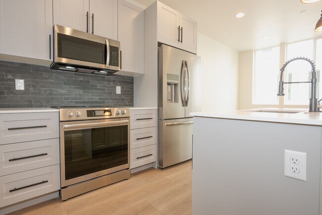 Foto del edificio - One year old townhome