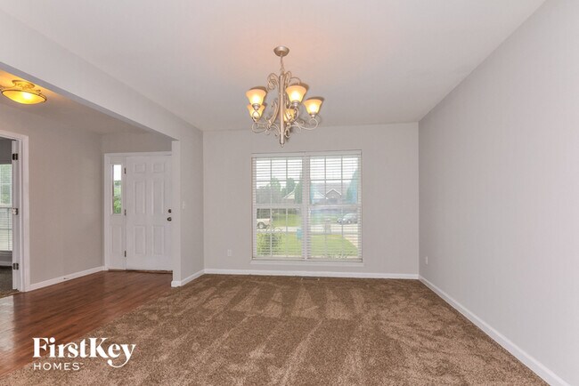 Building Photo - 10 Crystal Stream Ct