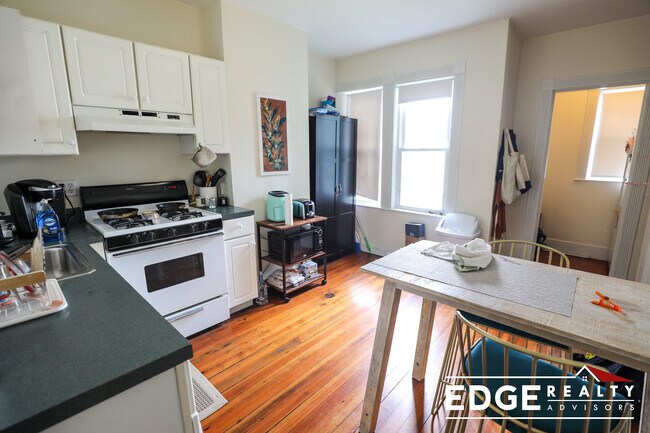 Foto del edificio - 14 Bennett St