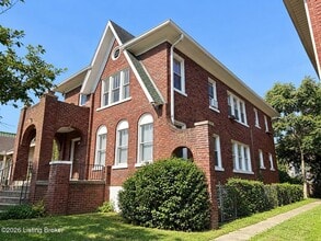 Building Photo - 668 Lindell Ave