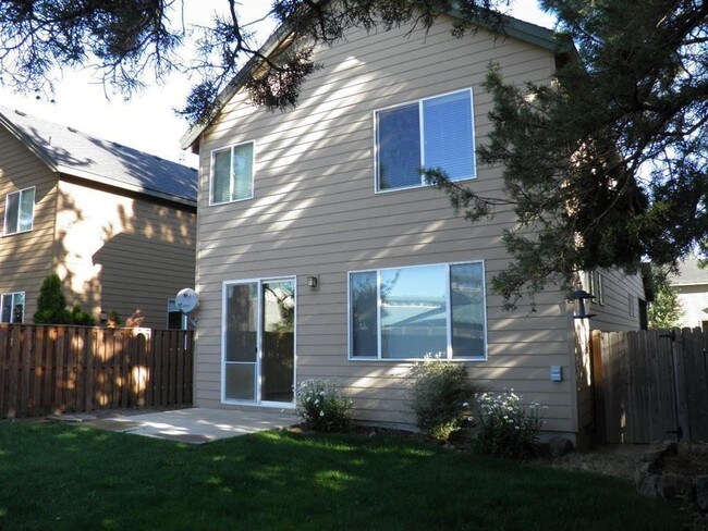 Building Photo - 19581 Salmonberry Ct