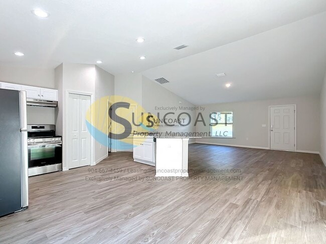 Building Photo - 9473 N Athenia Dr