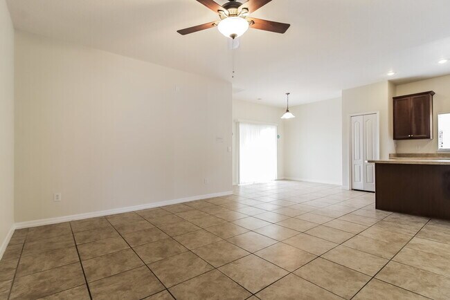 Building Photo - 113 Marathon Ln