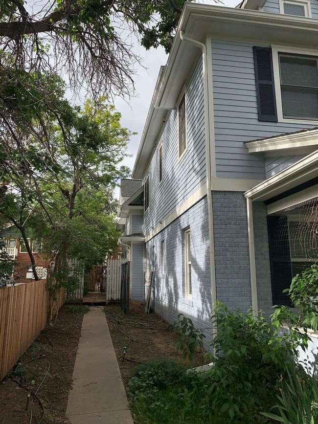 Photo - 2321 Grove St Apartment