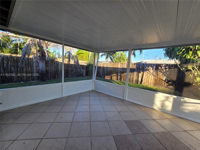 Foto del edificio - 4138 NW 12th Terrace