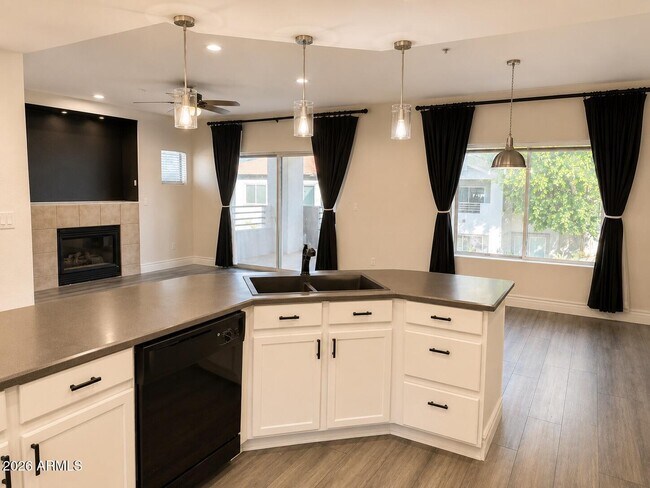 Foto del edificio - 7401 W Arrowhead Clubhouse Dr