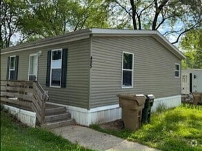 Building Photo - 495 Blackbird Ln