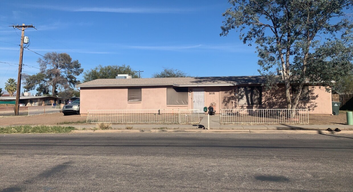2031 S Sahuara Ave, Tucson, AZ 85711 House Rental in Tucson, AZ