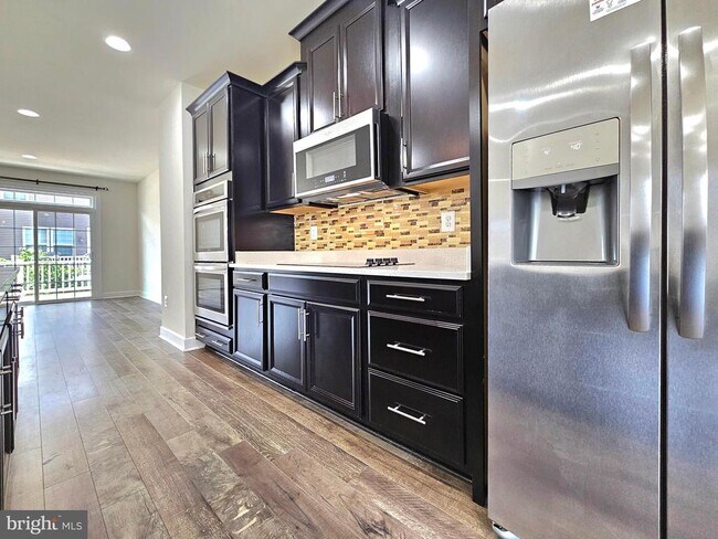 Foto del edificio - 8820 Englewood Farms Dr
