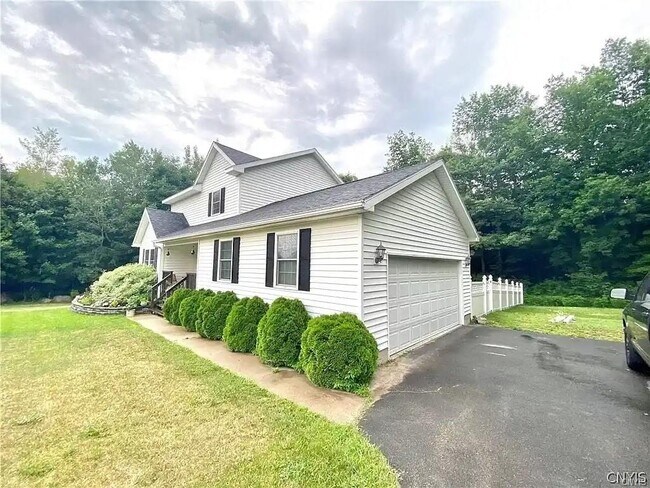 Building Photo - 35296 Lewis Loop