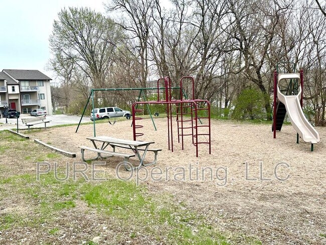 Foto del edificio - 303 Ebaugh St