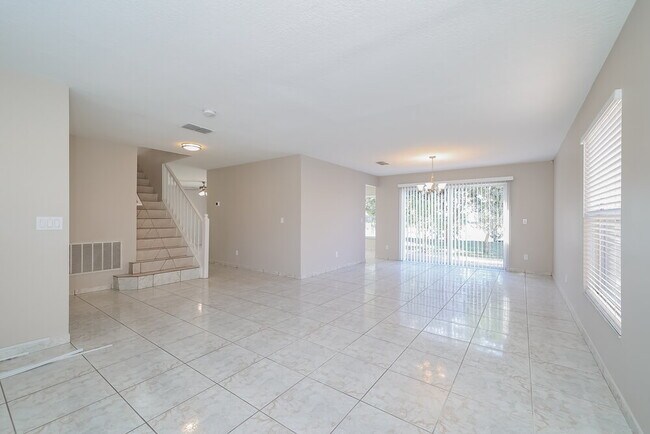 Building Photo - 3263 Fairfield Dr