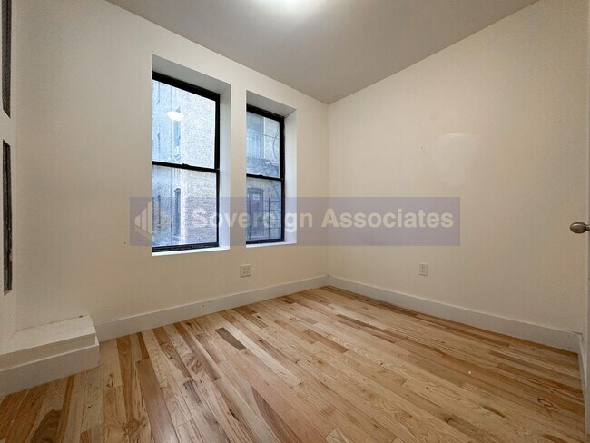 Foto del edificio - 38 Post Ave