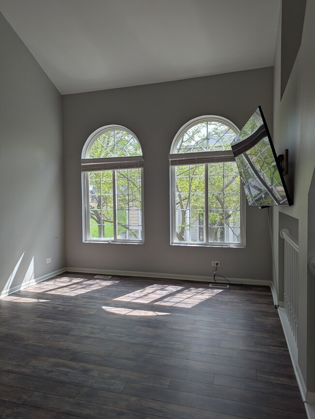Building Photo - 3180 Cambria Ct