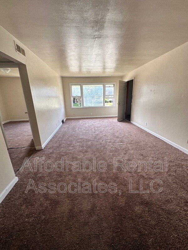 Foto del edificio - 3272 N Sherman Blvd