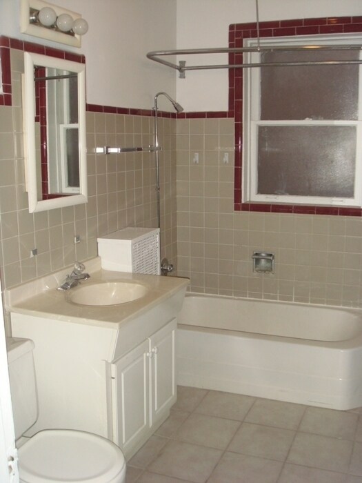 Foto del edificio - 623 W Buckingham Pl