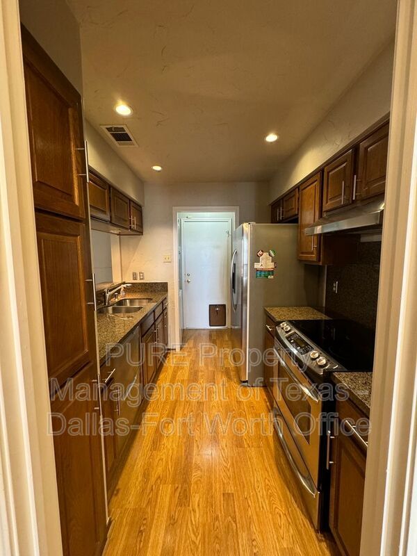 Building Photo - 6308 Winton St