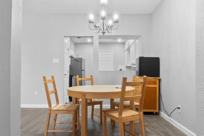 Foto del edificio - 668 N Eldridge Pkwy