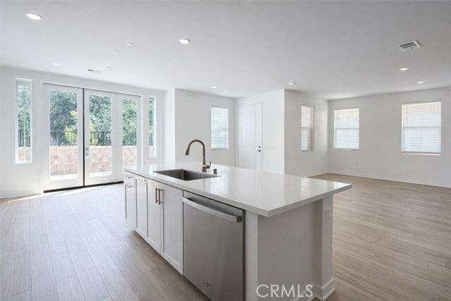 Building Photo - 8327 Gabrielino Ct