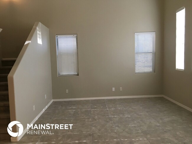 Foto del edificio - 13592 W Gelding Dr