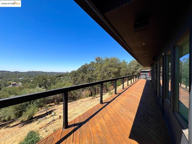 Foto del edificio - 110 Duncan Hill Rd
