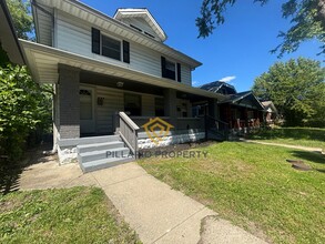 Building Photo - 706-708 N Bosart Ave