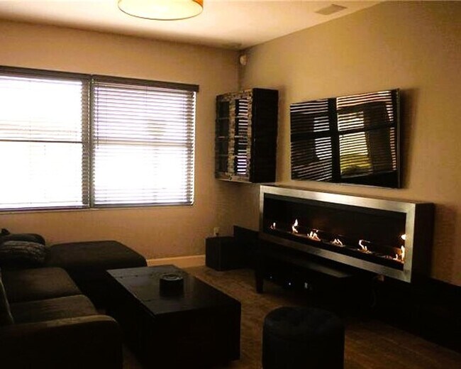 Foto del edificio - Beautiful 4 bedroom Home in Aventura Isles!!