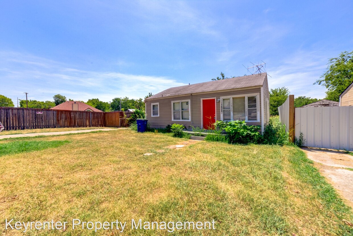 Primary Photo - 2 br, 1 bath House - 1020 E Apache St