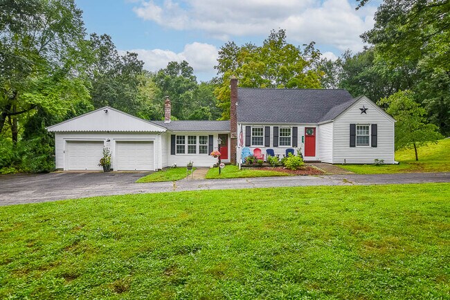 Building Photo - 90 Cider Mill Rd
