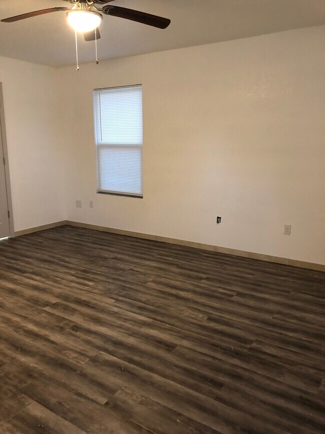 Foto del edificio - 3393 Green Briar Cir